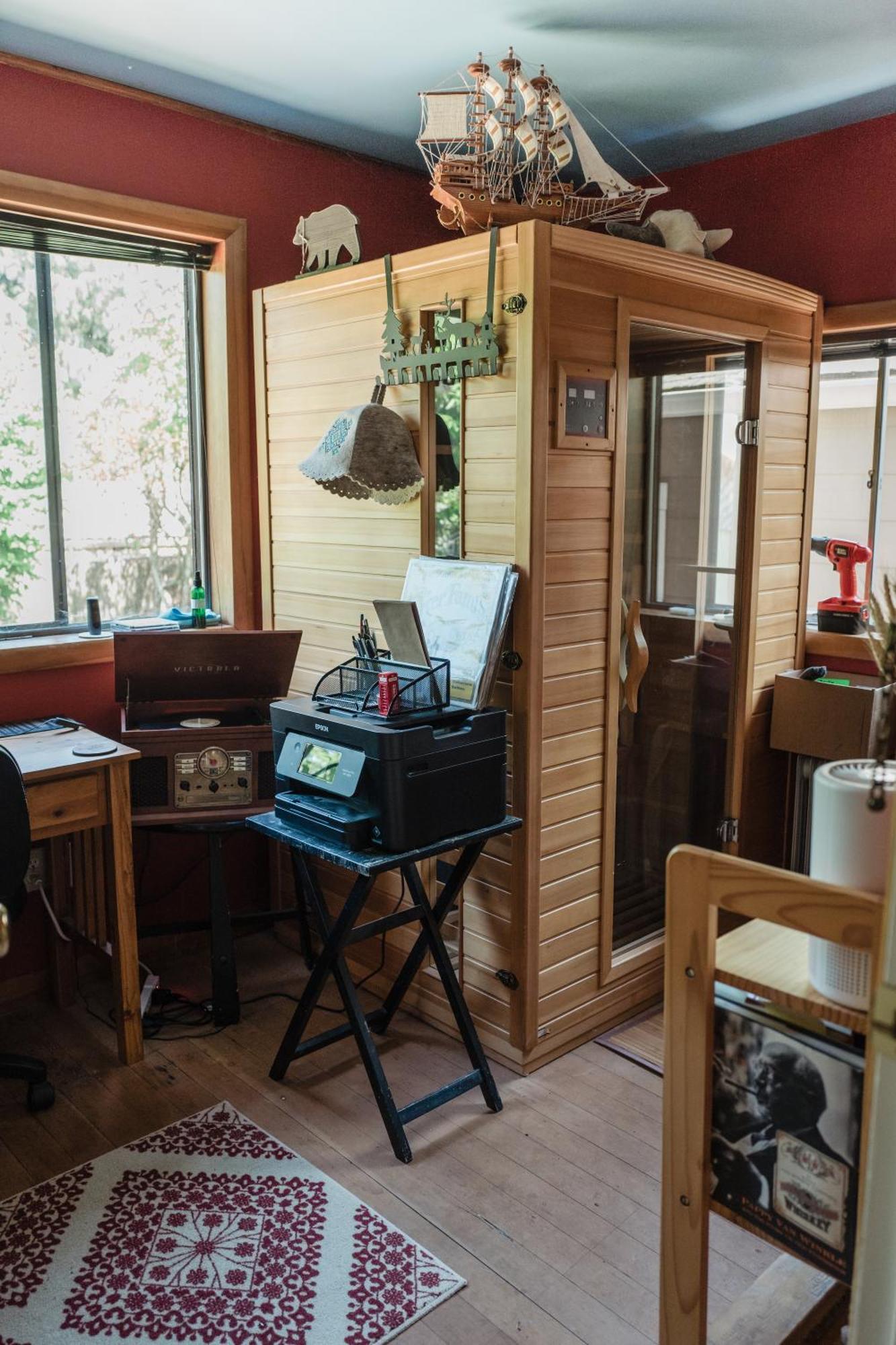 Southeast Portland Comfy & Eclectic Craftsman Home Exterior foto